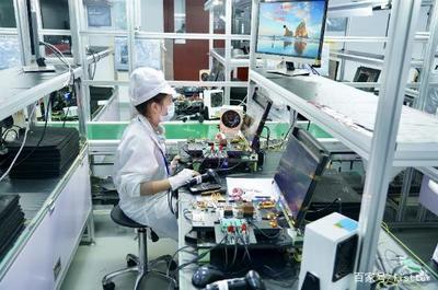 从硅砂到智慧 探秘机械革命工厂，揭秘笔记本电脑的诞生之旅